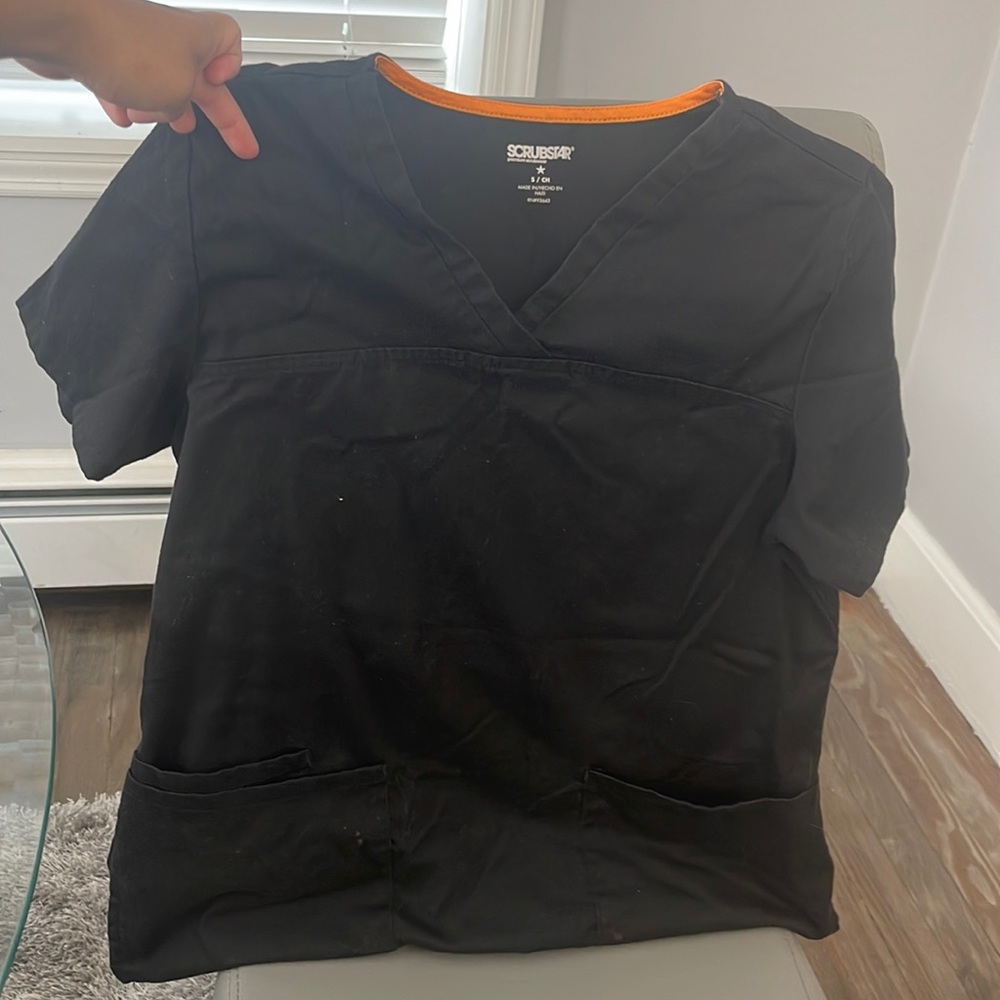 Scrub shirt